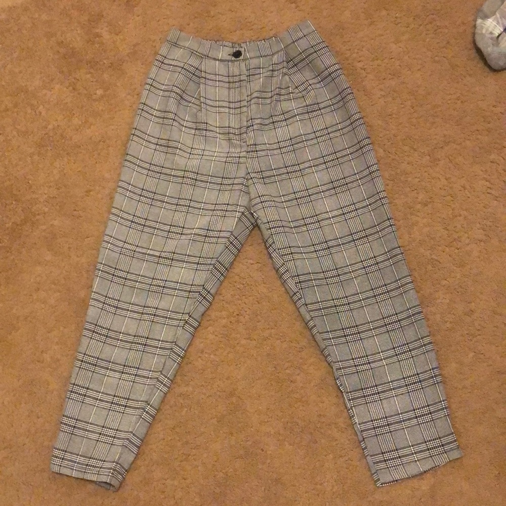 H&M black and white slacks